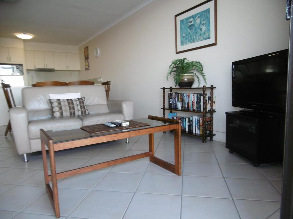 Trafalgar Towers Maroochydore Room photo