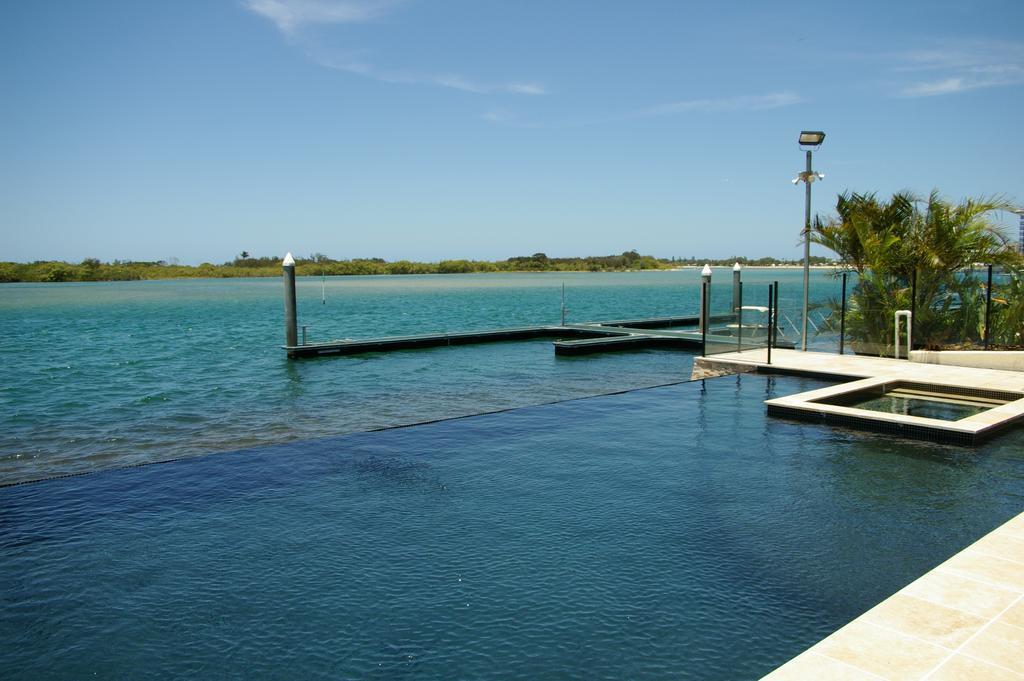 Trafalgar Towers Maroochydore Exterior photo